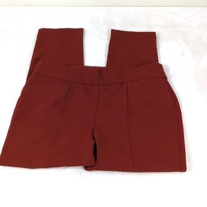 - Chico's So Slimming 1.5 Short  dressy legging pants Like NEW